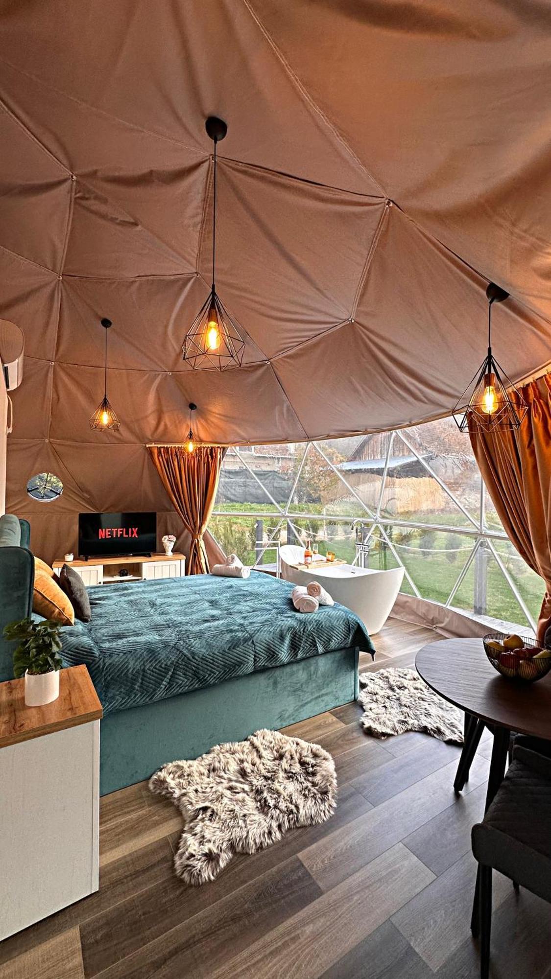 Green Garden Glamping Retezat Balan  Exterior photo
