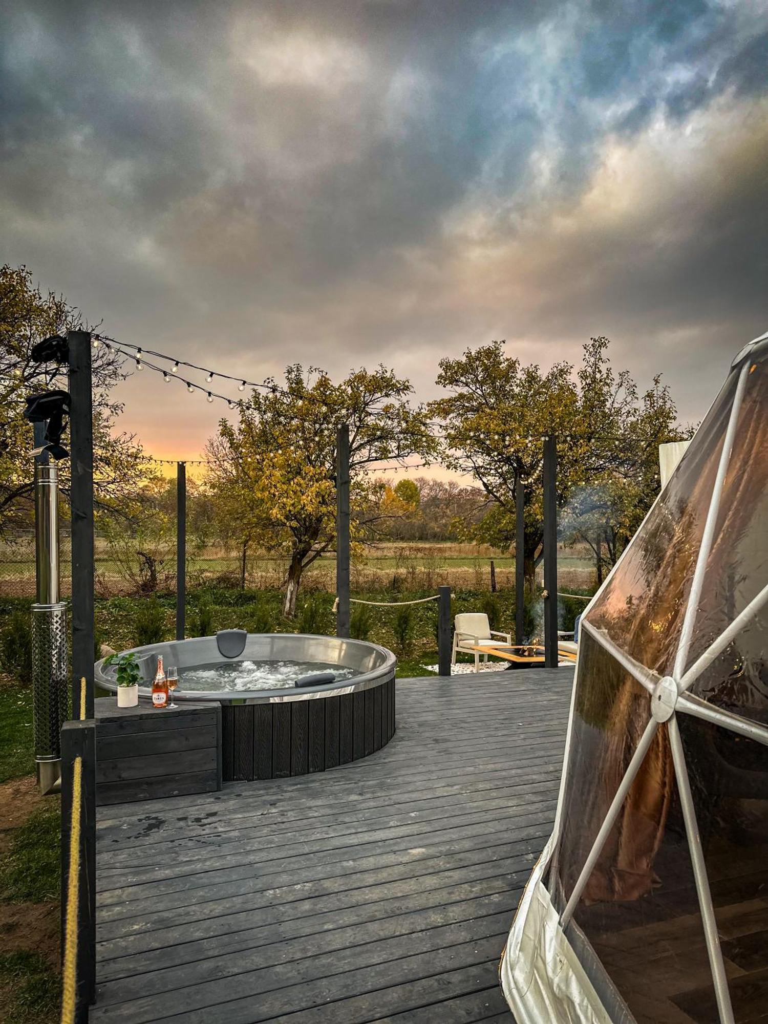 Green Garden Glamping Retezat Balan  Exterior photo